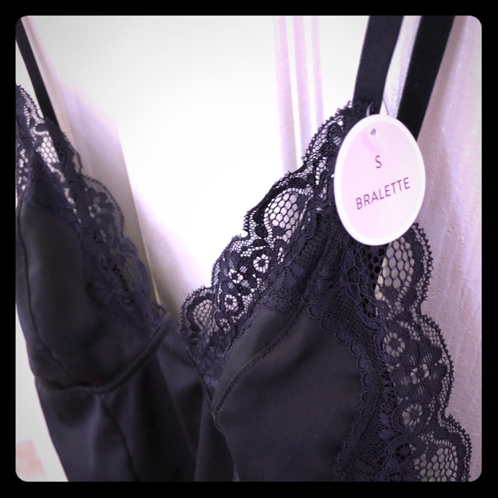 🎉HP🎉[F21] Lace Trim Bralette Bodysuit - Picture 6 of 6